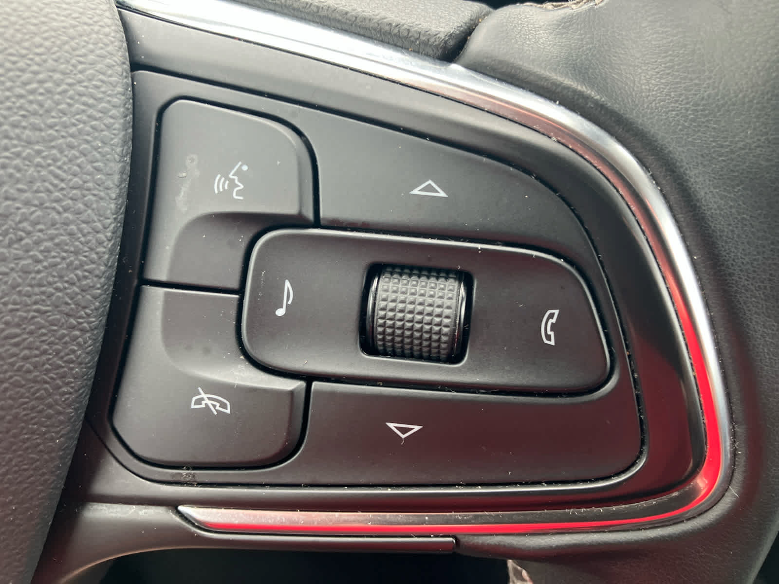 Used 2025 Buick Encore GX Avenir w/ Avenir Technology Package FWD image 19