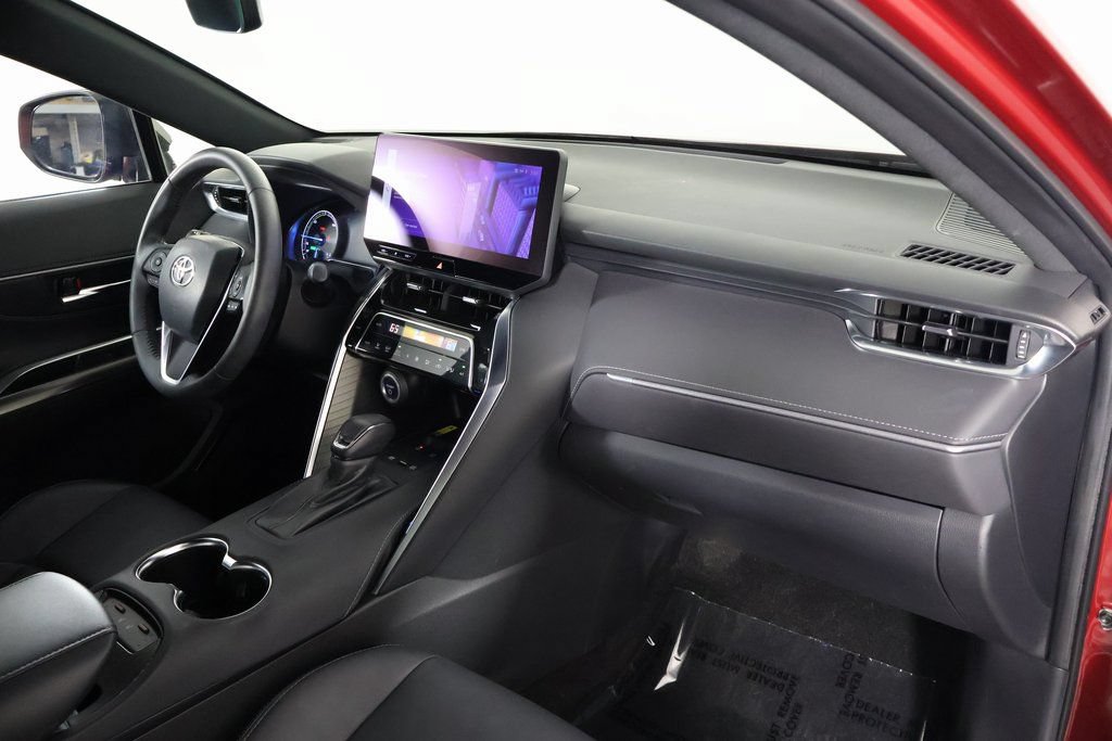 Used 2023 Toyota Venza Nightshade AWD/4WD image 9