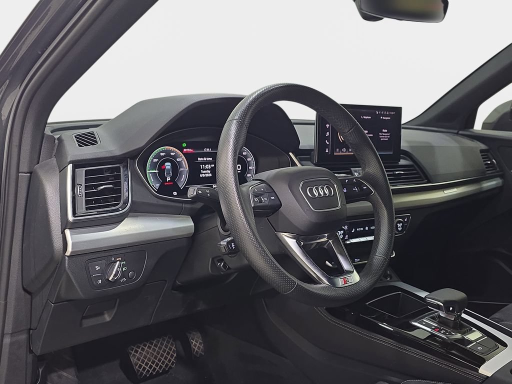 Used 2024 Audi Q5 e Premium Plus AWD/4WD image 16