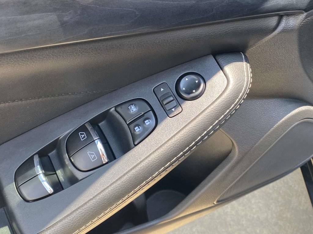 Used 2023 Nissan Maxima Platinum w/ Sport Mat Group FWD image 20