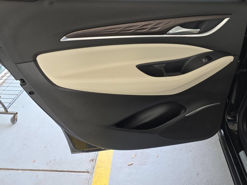 Used 2022 Buick Enclave Avenir w/ Avenir Technology Package FWD image 54