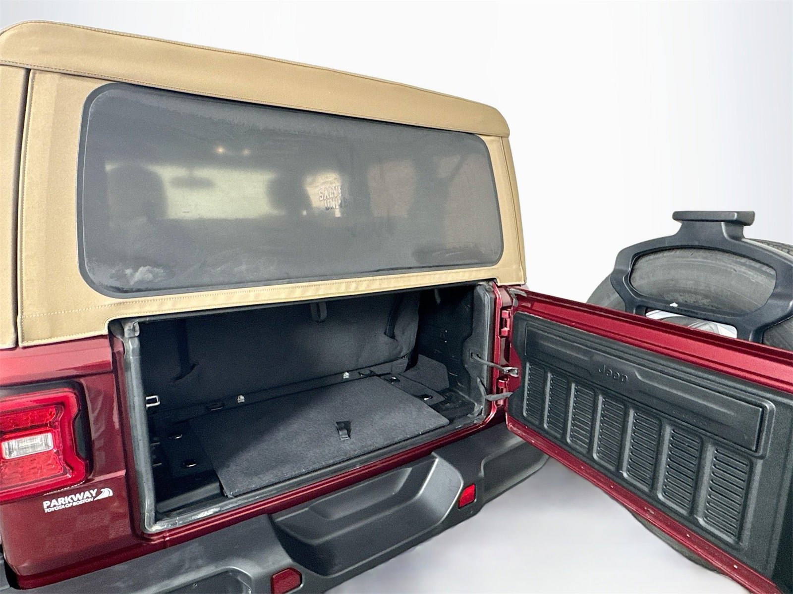 Used 2021 Jeep Wrangler Sport S image 23