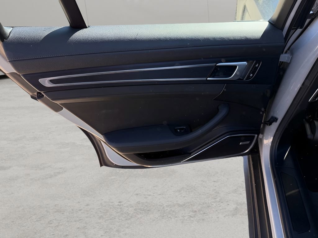 Used 2022 Porsche Panamera Platinum Edition image 12