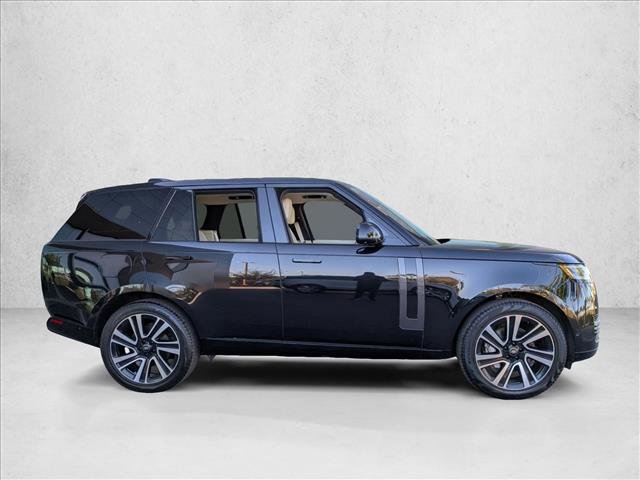 Used 2023 Land Rover Range Rover SE image 4