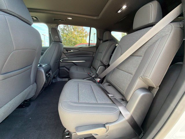 New 2027 Chevrolet Traverse LT w/ Sun and Wheel Package AWD/4WD image 25
