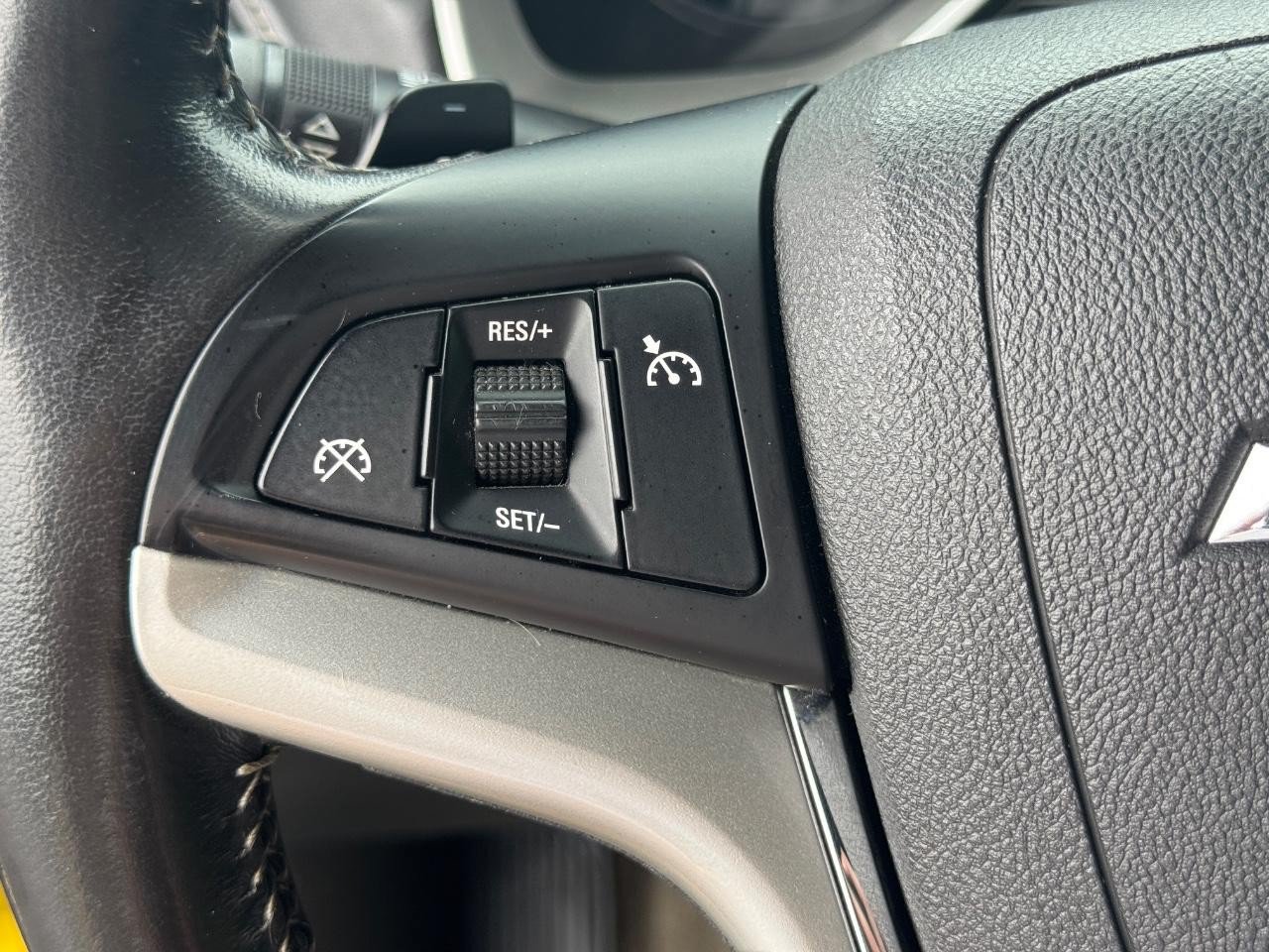 Used 2015 Chevrolet Camaro LT RWD image 19