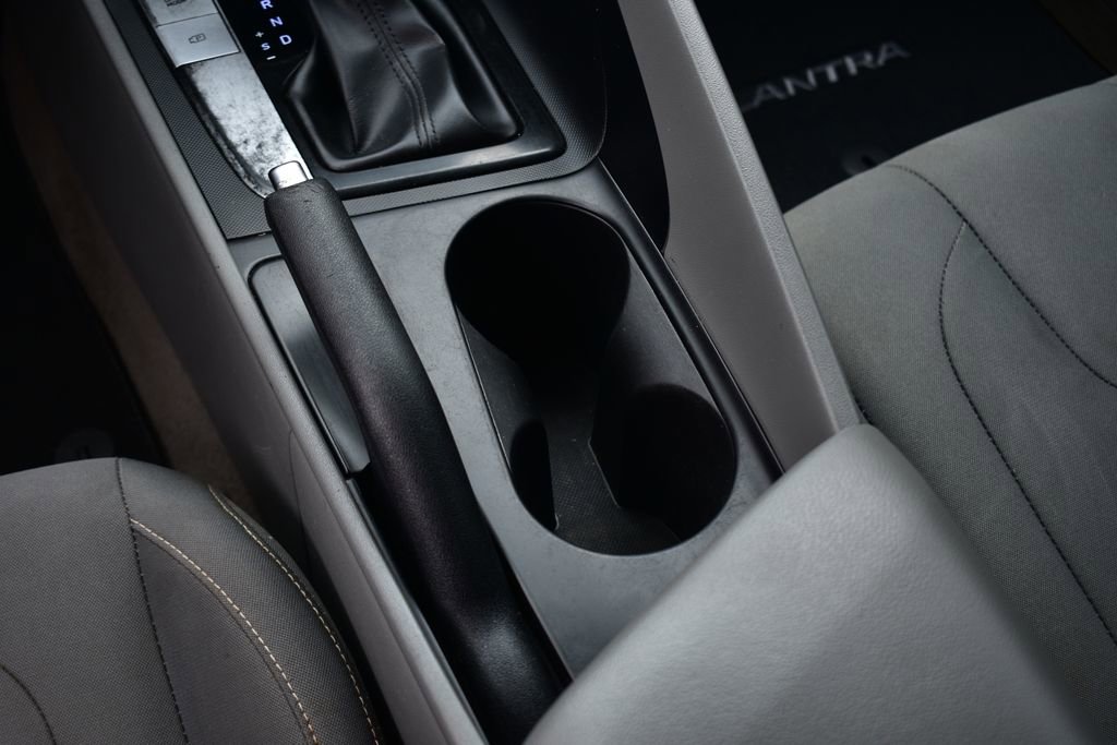 Used 2022 Hyundai Elantra SEL FWD image 23