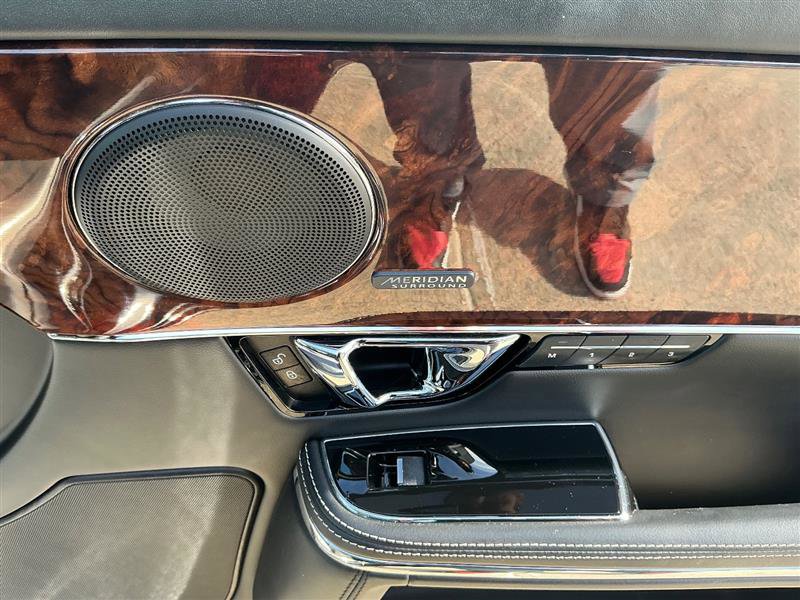 Used 2014 Jaguar XJ L Portfolio image 36