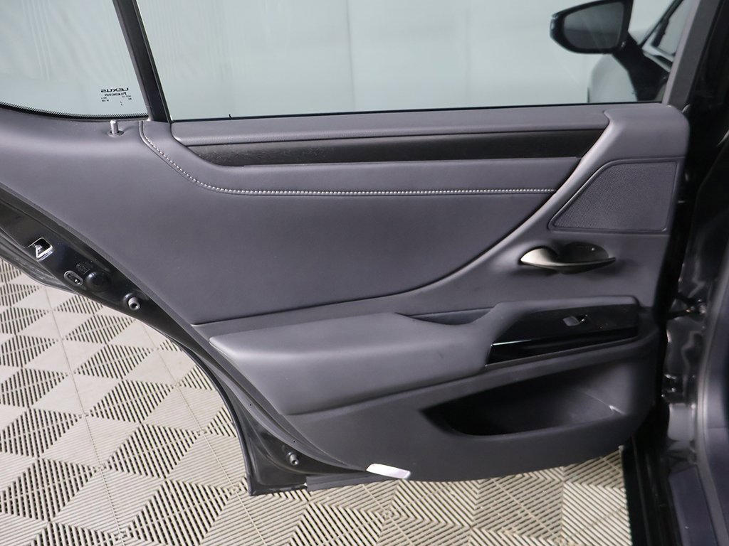 Used 2023 Lexus ES 350 Luxury w/ Accessory Package (Z2) image 26