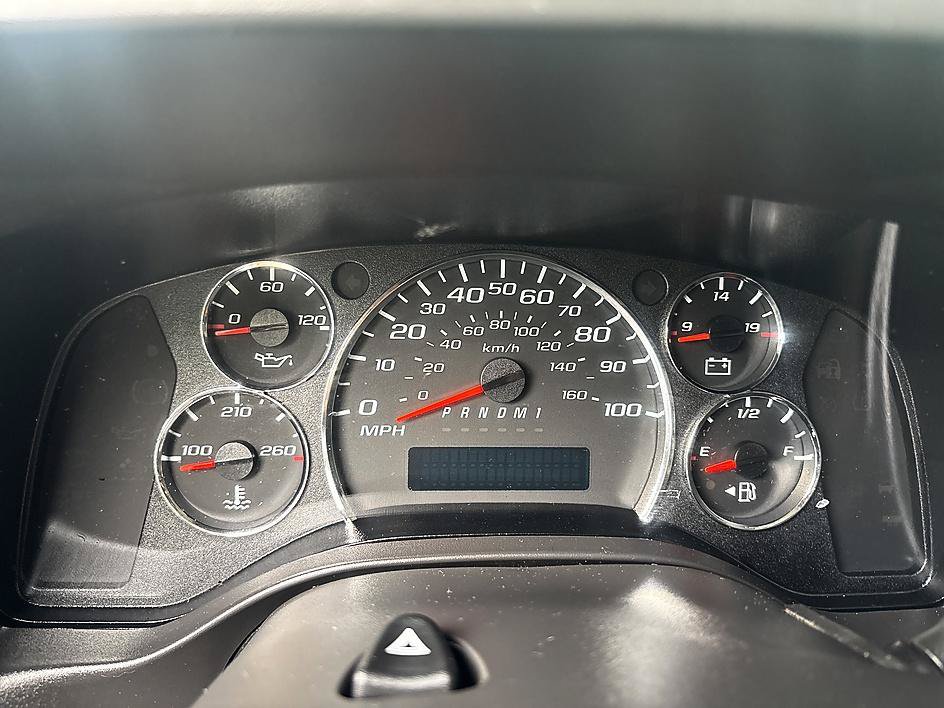 Used 2023 GMC Savana 2500 w/ Driver Convenience Package RWD image 13