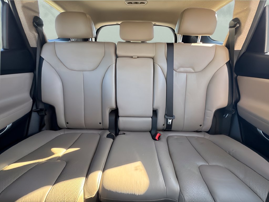Used 2020 Hyundai Santa Fe Limited AWD/4WD image 11
