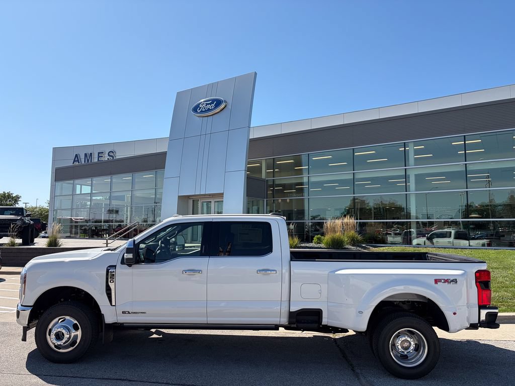 New 2026 Ford F350 King Ranch w/ Chrome Package AWD/4WD image 3