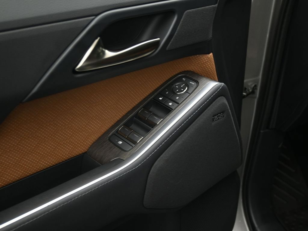 Used 2025 Lexus GX 550 w/ Accessory Package (2T) image 9