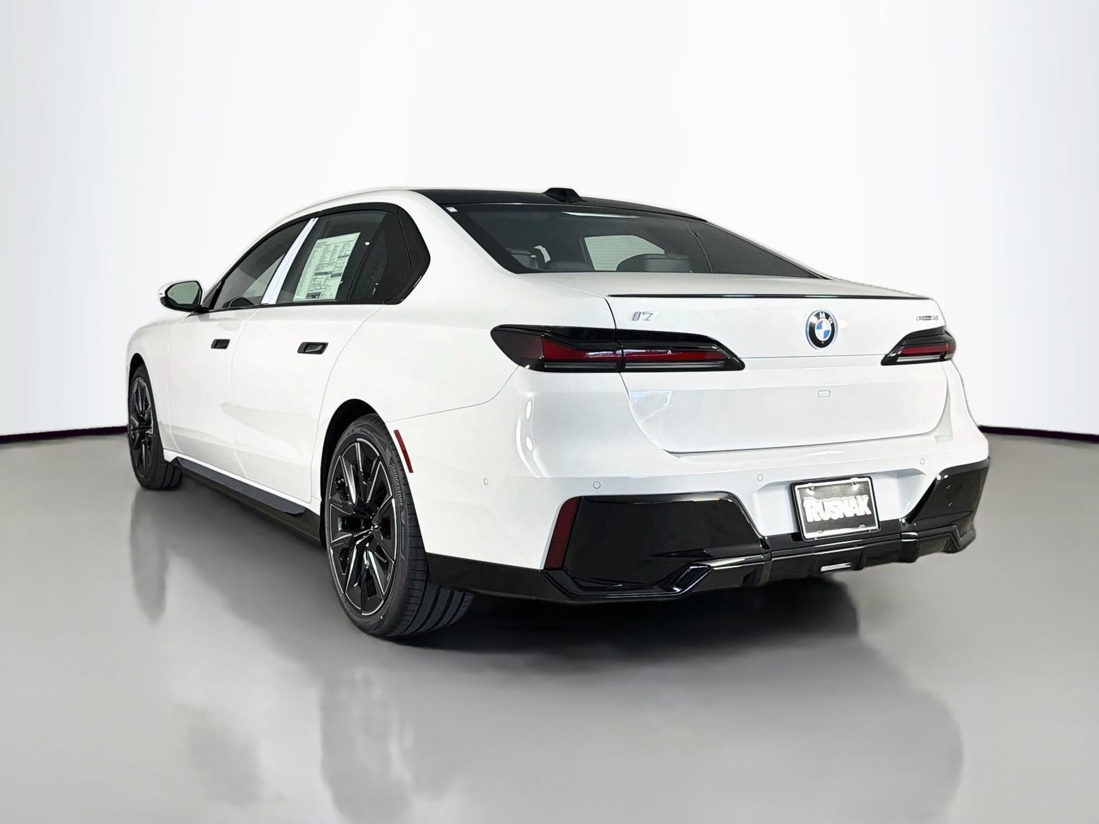New 2026 BMW i7 eDrive50 w/ M Sport Package RWD image 5