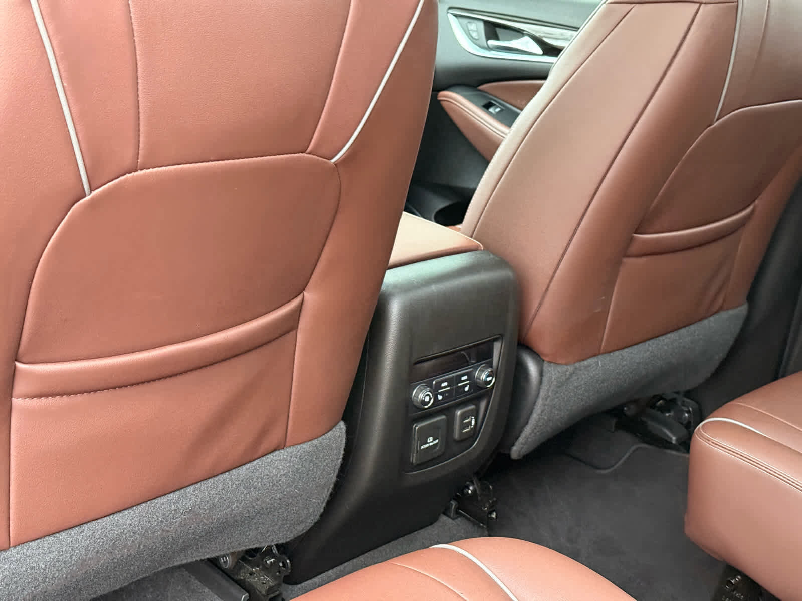 Used 2019 Buick Enclave Avenir w/ Avenir Technology Package image 27