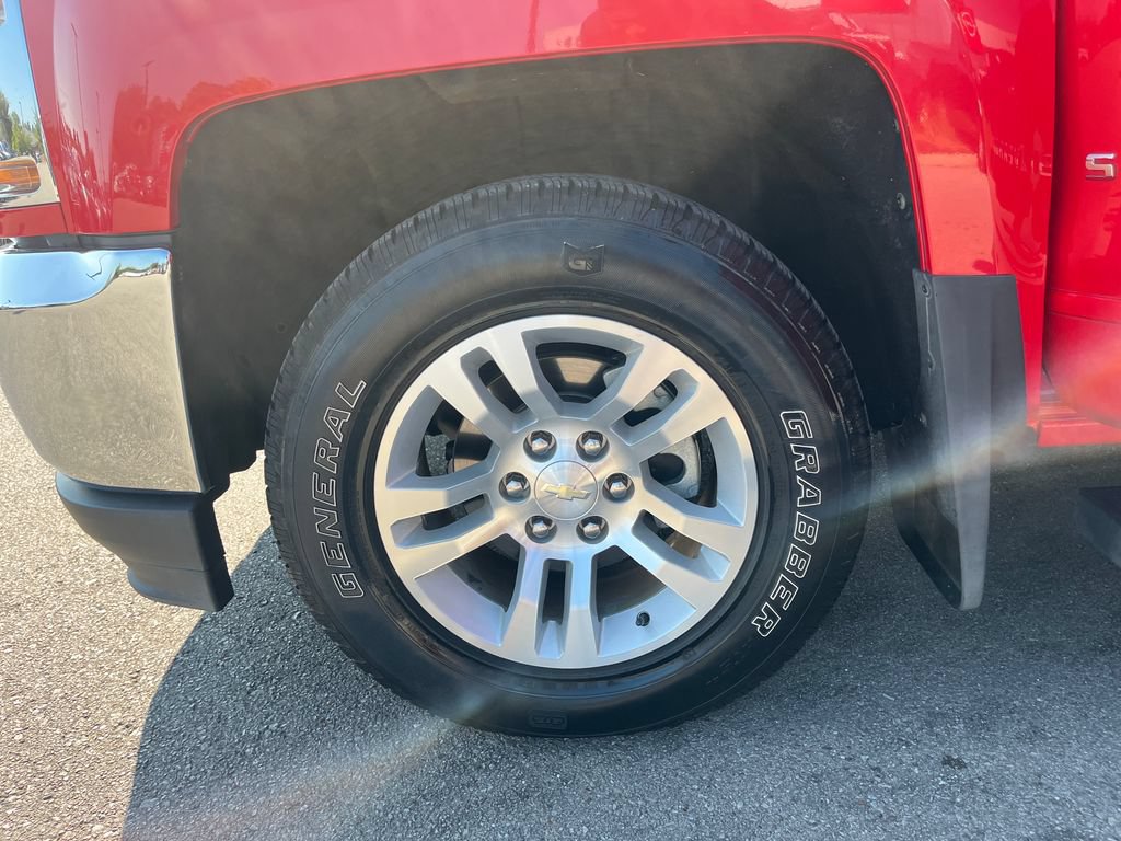 Used 2018 Chevrolet Silverado 1500 LT w/ All Star Edition RWD image 29