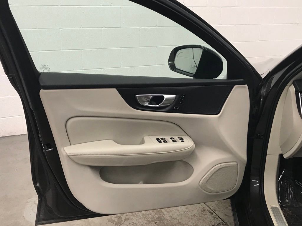 Used 2024 Volvo S60 B5 Core w/ Climate Package image 9