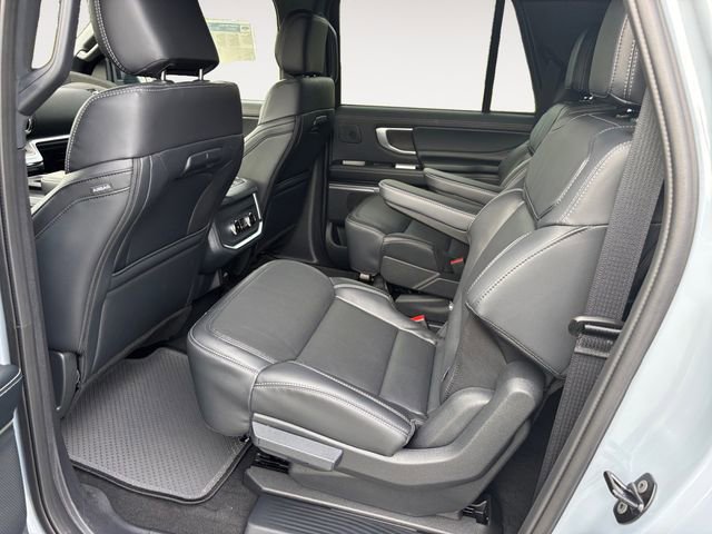 New 2025 Ford Expedition Max Platinum w/ Stealth Performance Package image 13