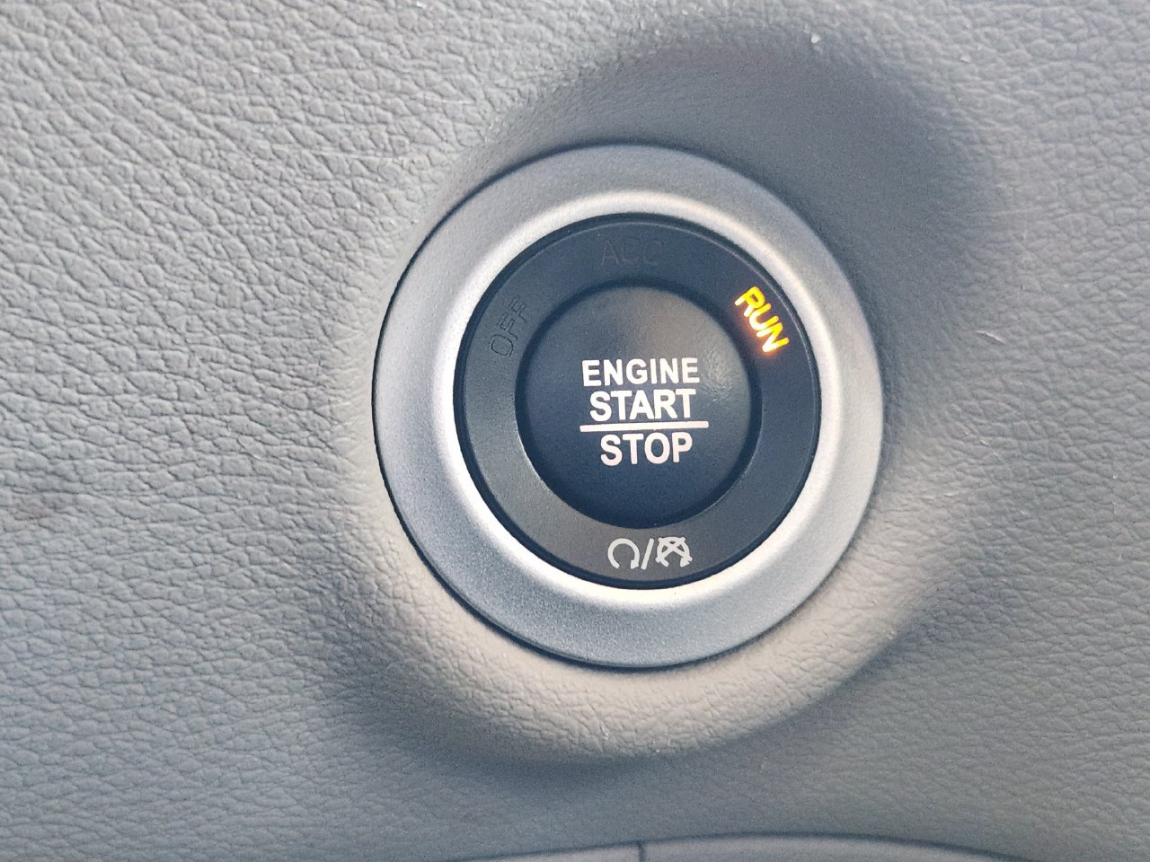 Used 2024 Chrysler Voyager LX FWD image 20