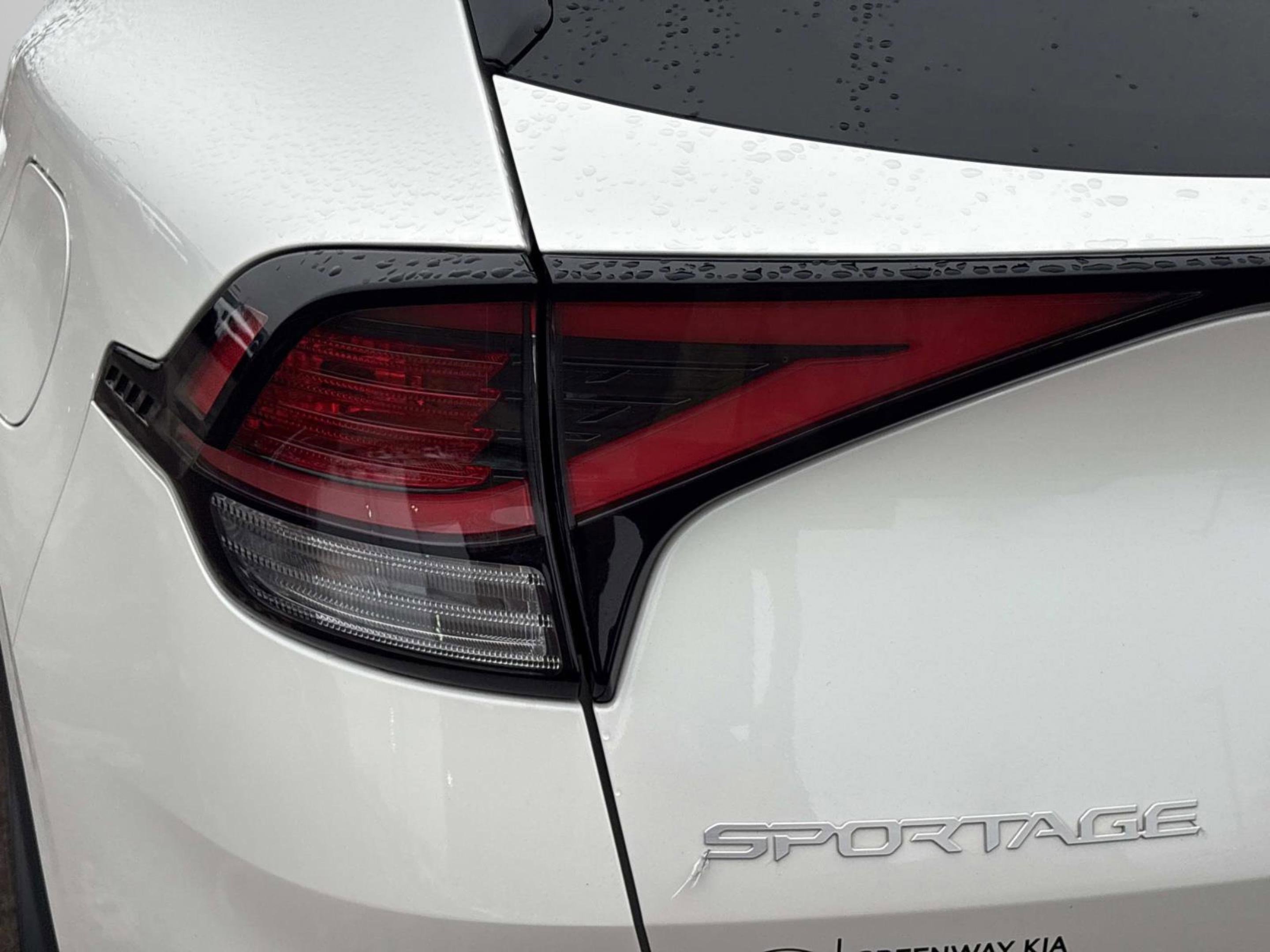 Used 2023 Kia Sportage EX image 11