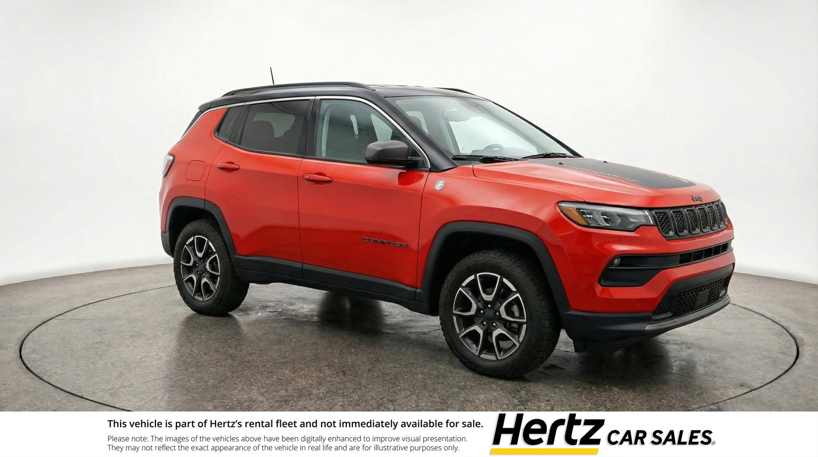 Used 2025 Jeep Compass Trailhawk image 1