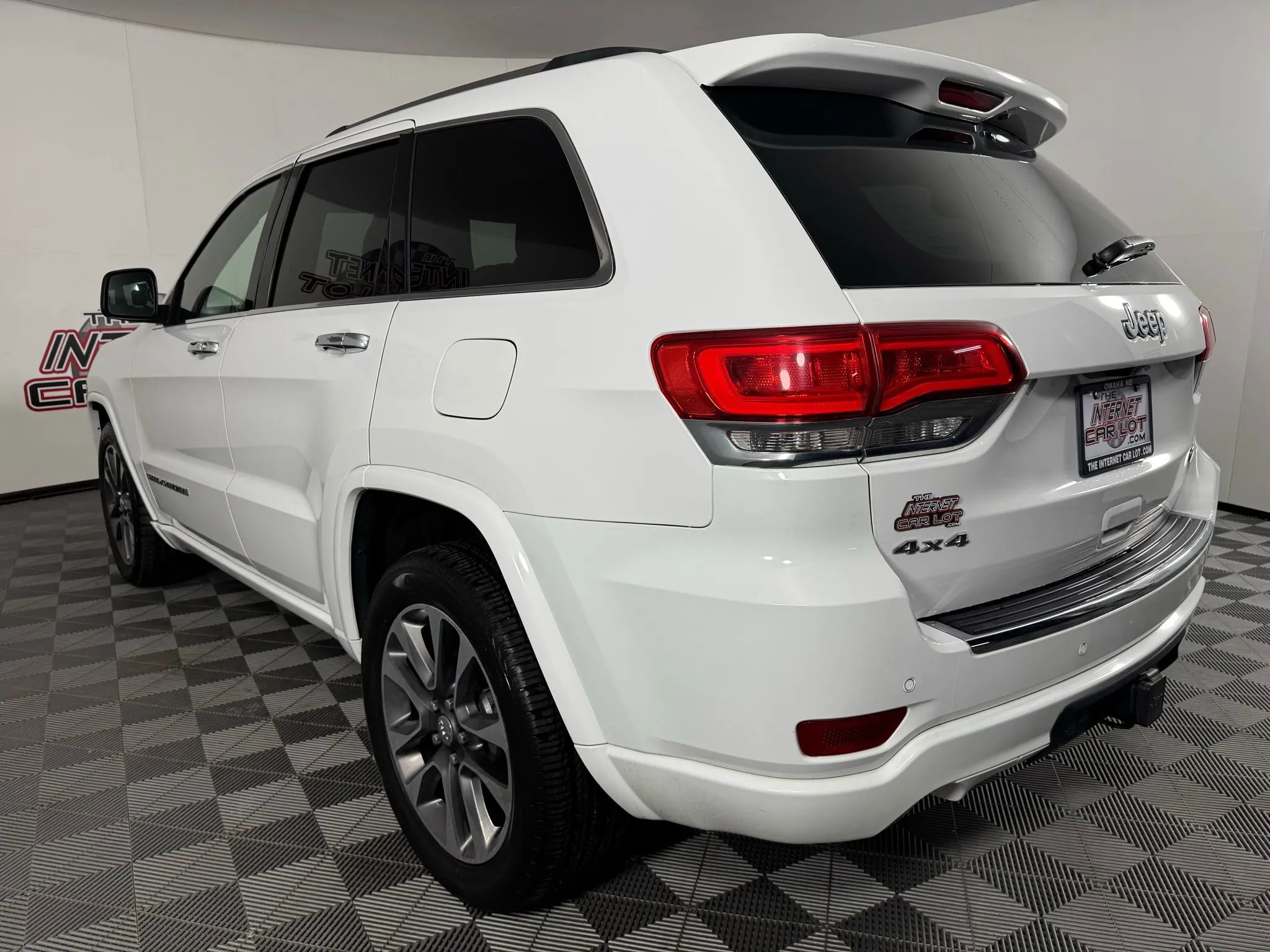 Used 2018 Jeep Grand Cherokee Overland image 30