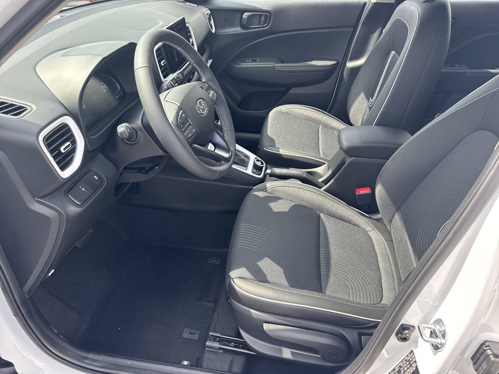 New 2025 Hyundai Venue Limited FWD image 9