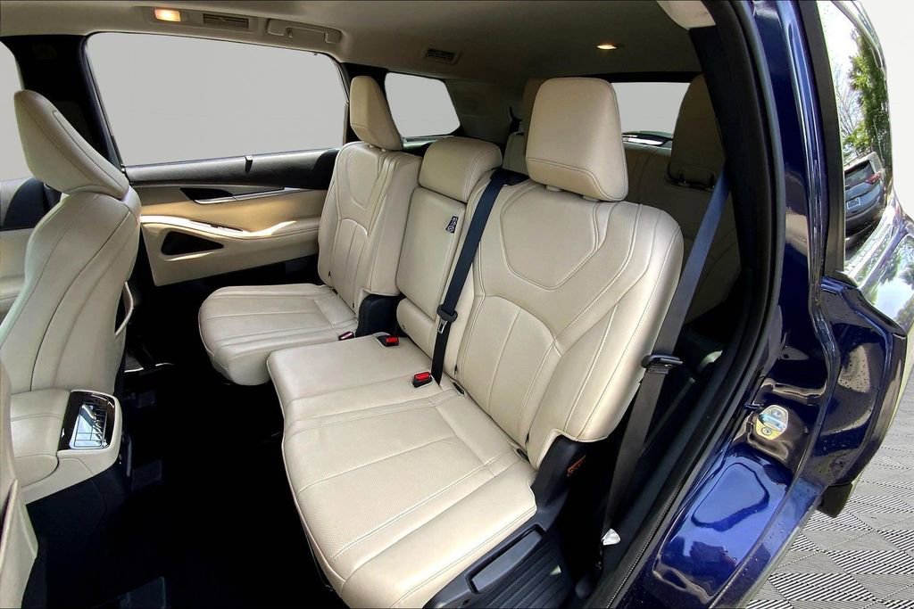 Used 2023 INFINITI QX60 Luxe w/ Cargo Package image 16