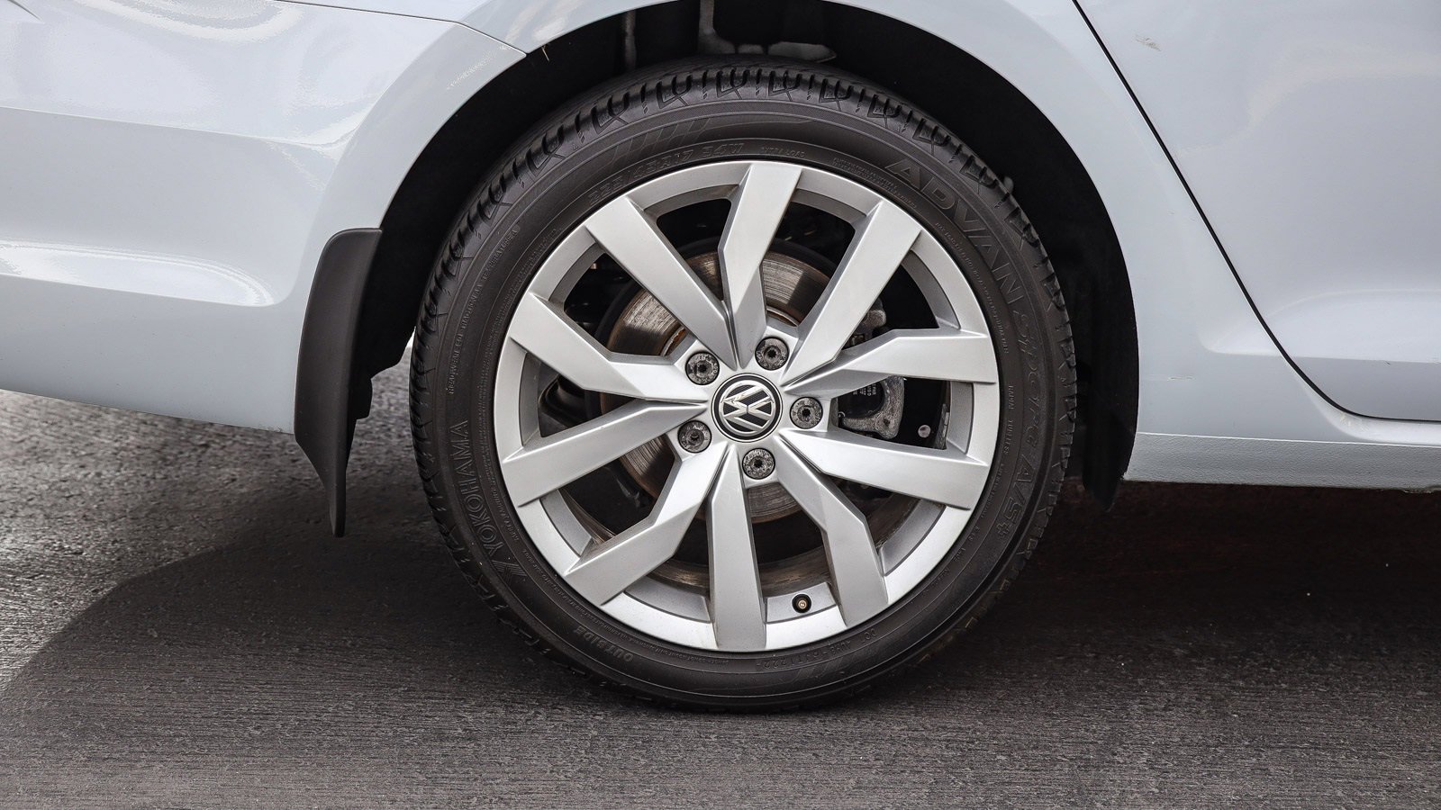 Used 2019 Volkswagen Golf SE image 7