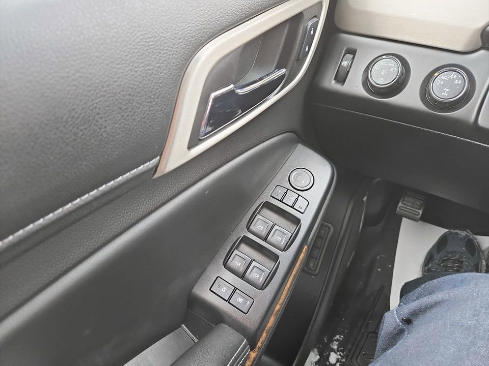 Used 2016 GMC Yukon Denali image 22