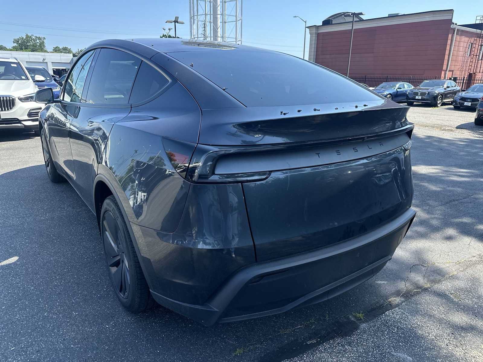 Used 2026 Tesla Model Y 2WD image 5