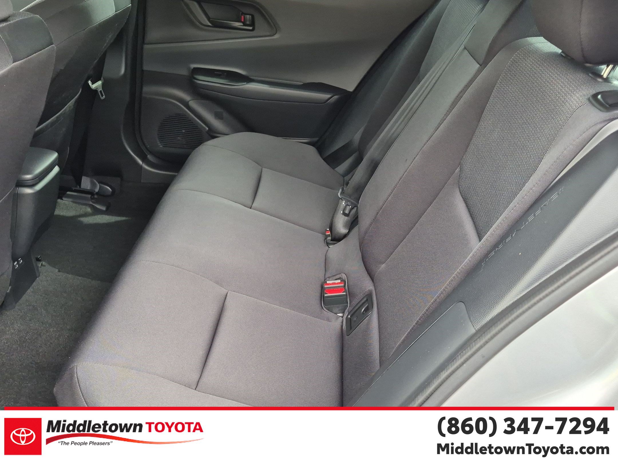 Used 2023 Toyota Prius LE FWD image 32
