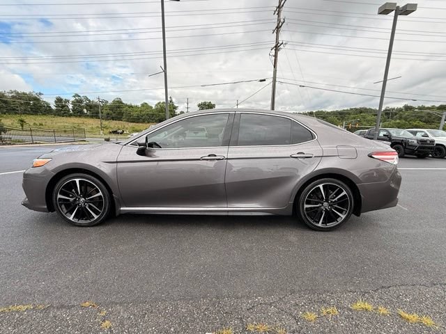 Used 2020 Toyota Camry XSE FWD image 8