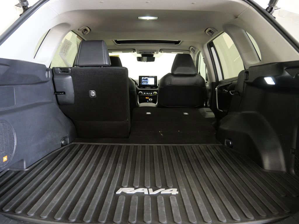 Used 2021 Toyota RAV4 Limited AWD/4WD image 27