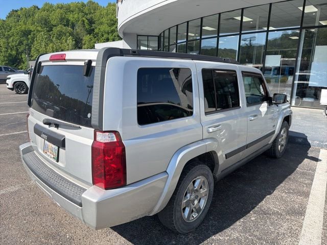 Used 2007 Jeep Commander Sport AWD/4WD image 3