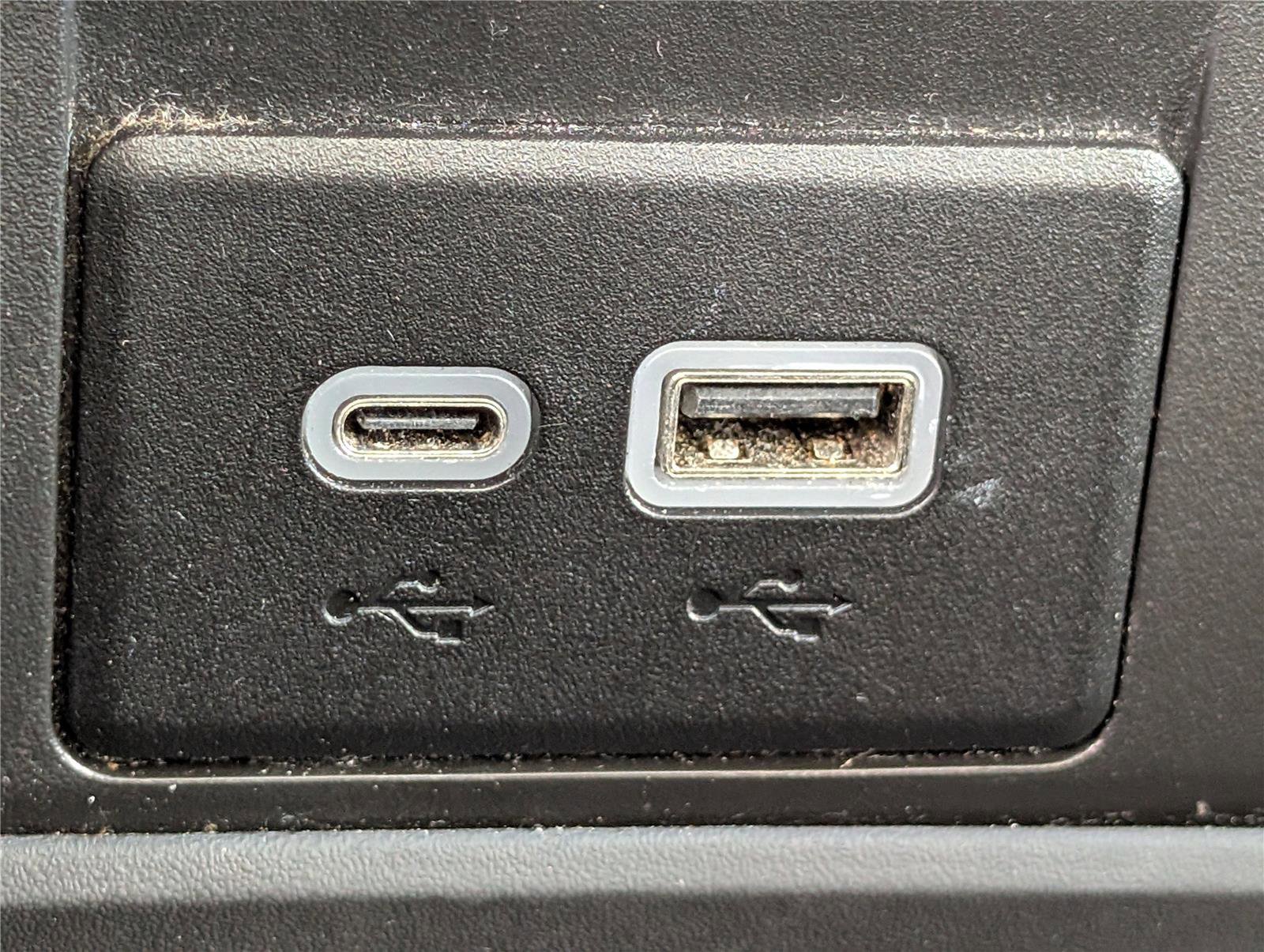 Certified 2023 GMC Yukon Denali image 28