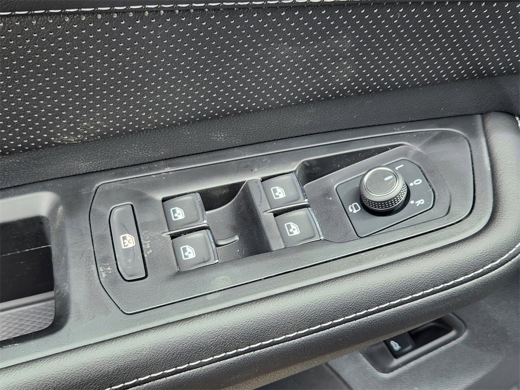 New 2025 Volkswagen Atlas SEL Premium R-Line image 4