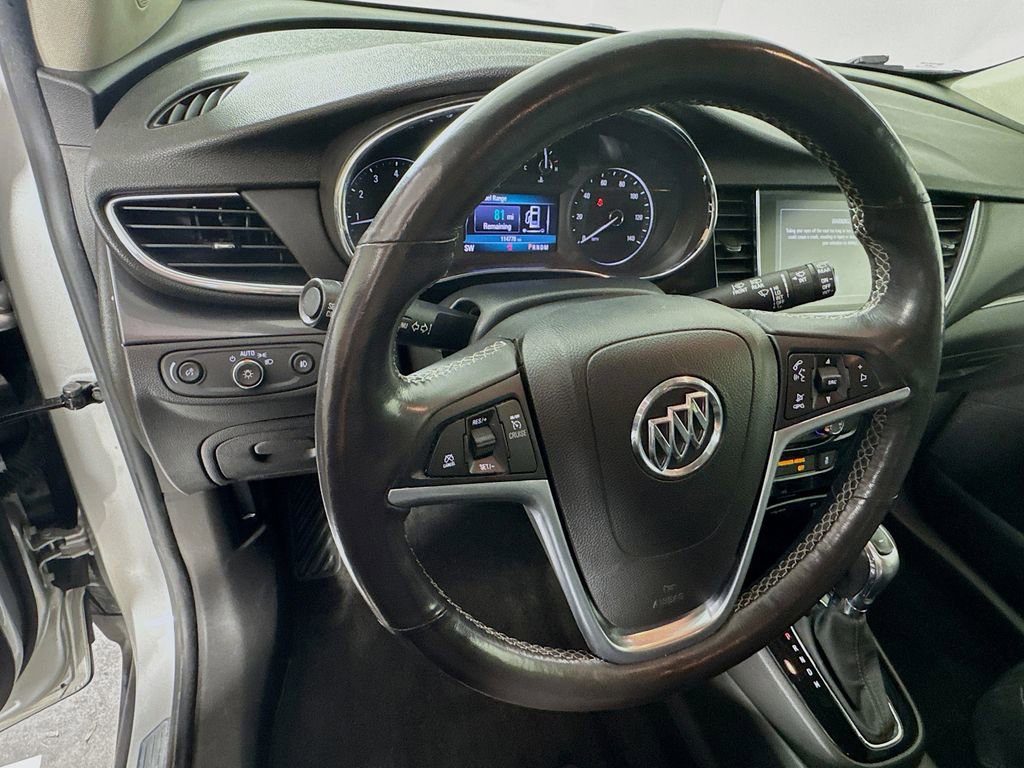 Used 2020 Buick Encore Essence FWD image 11
