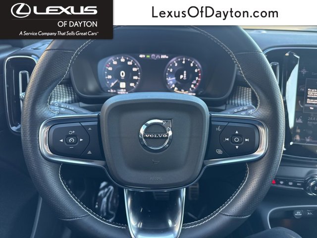 Used 2021 Volvo XC40 T5 R-Design w/ Climate Package image 18