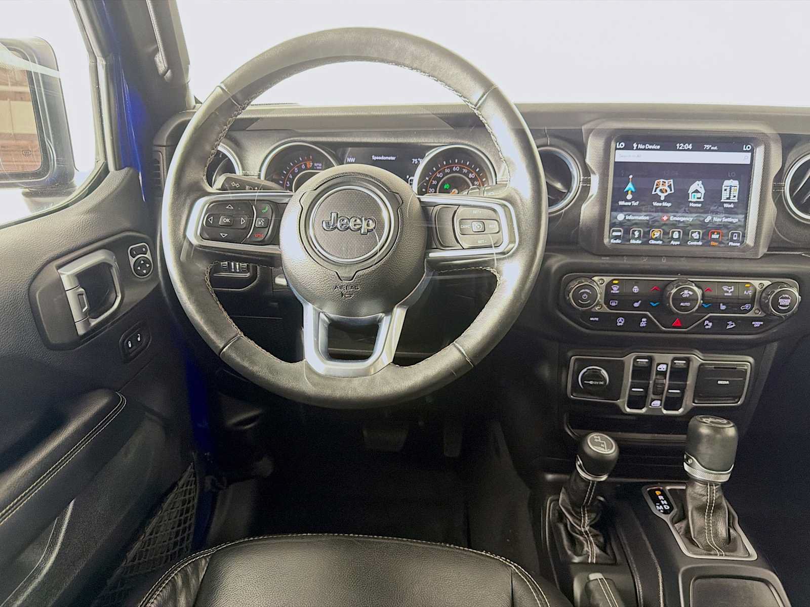 Used 2018 Jeep Wrangler Unlimited Sahara w/ Dual Top Group AWD/4WD image 21