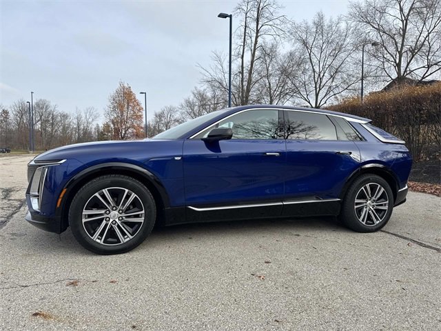 Certified 2024 Cadillac Lyriq Luxury image 2