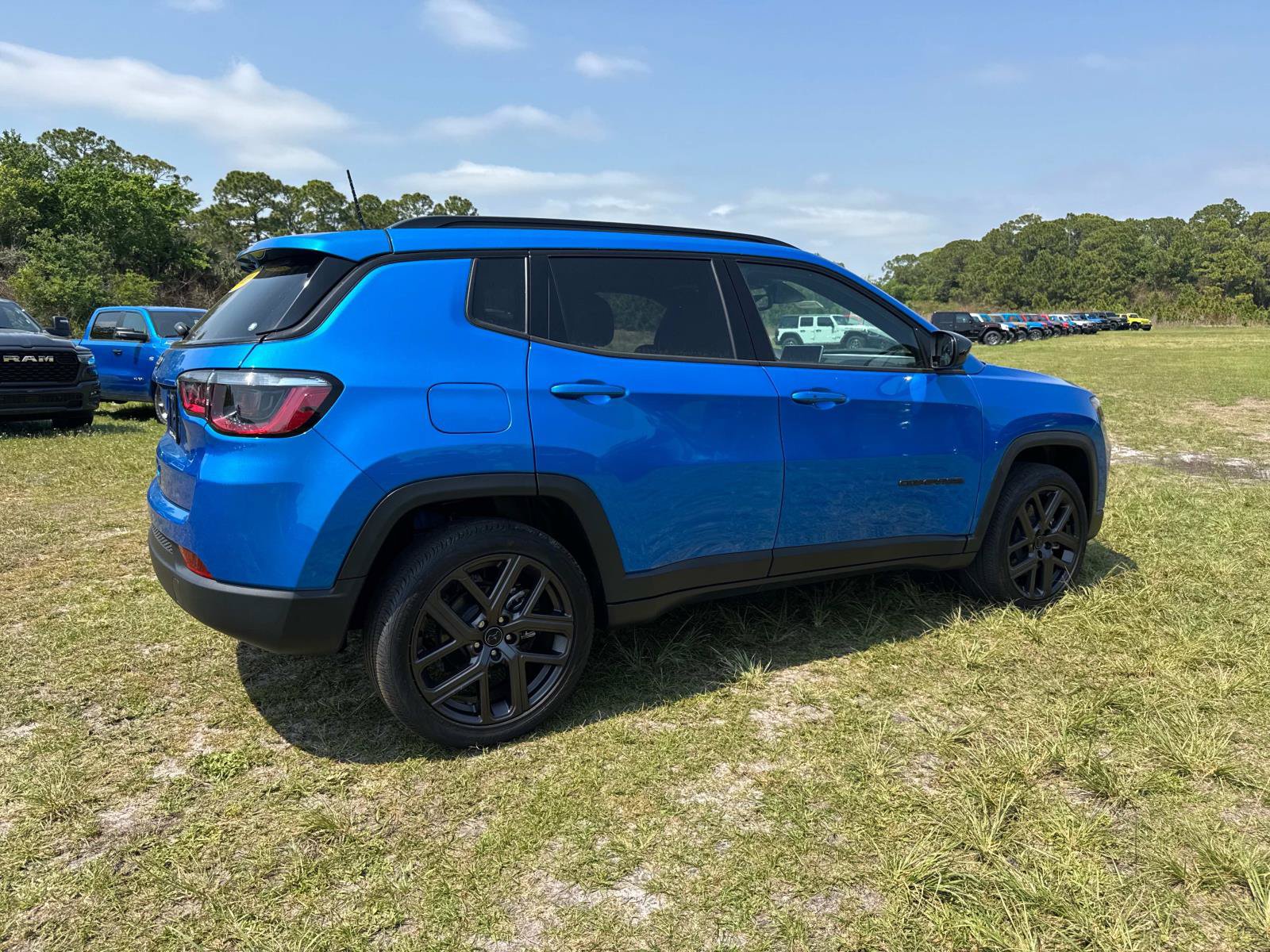 New 2026 Jeep Compass Latitude AWD/4WD image 3