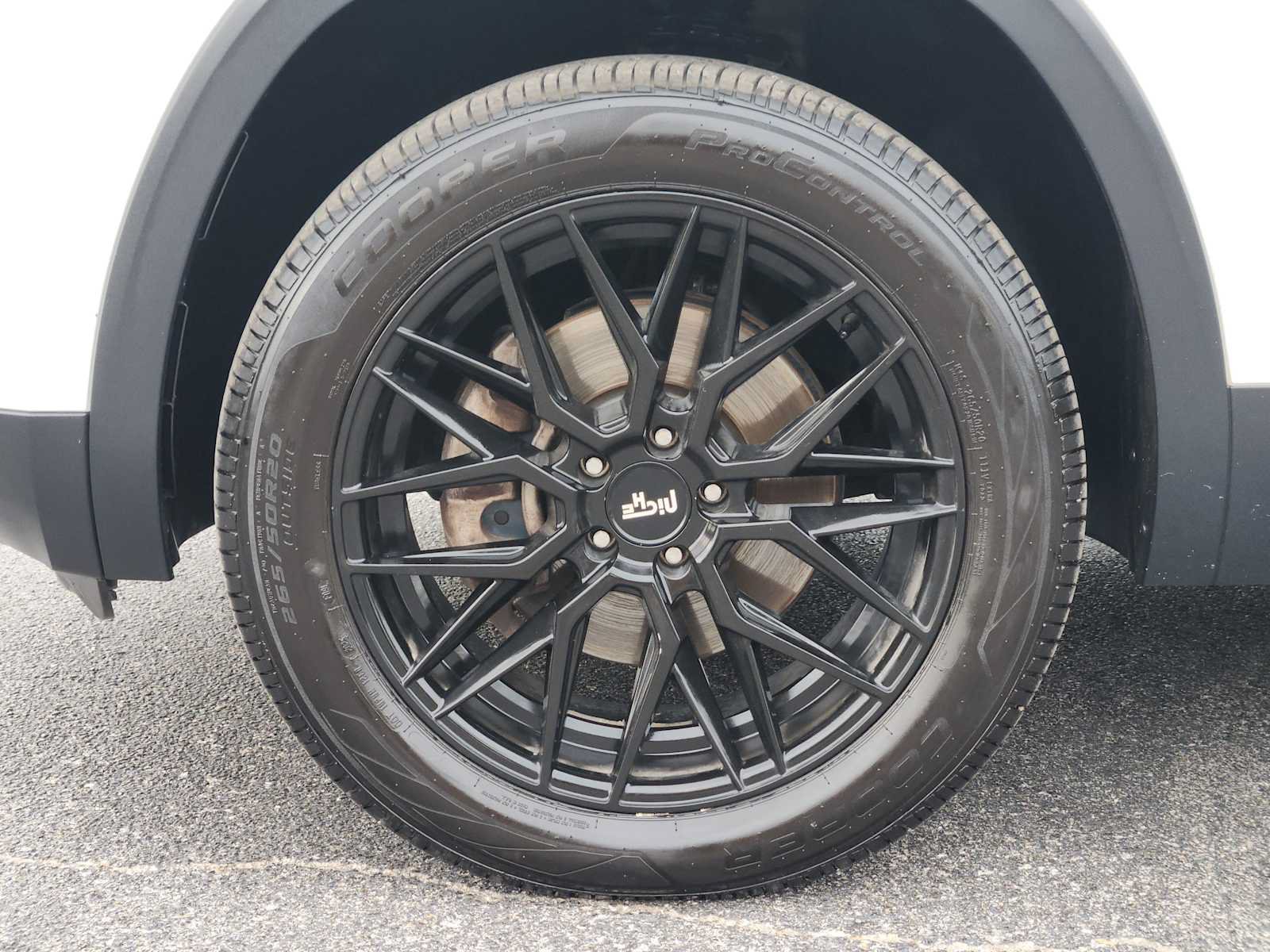 Used 2018 Volkswagen Atlas SE AWD/4WD image 10