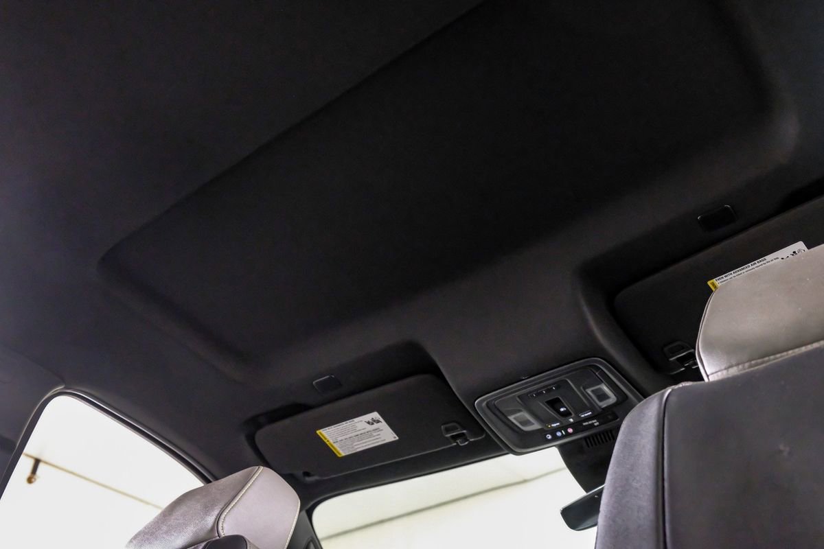 Used 2025 Chevrolet Silverado 2500 ZR2 w/ Technology Package image 28