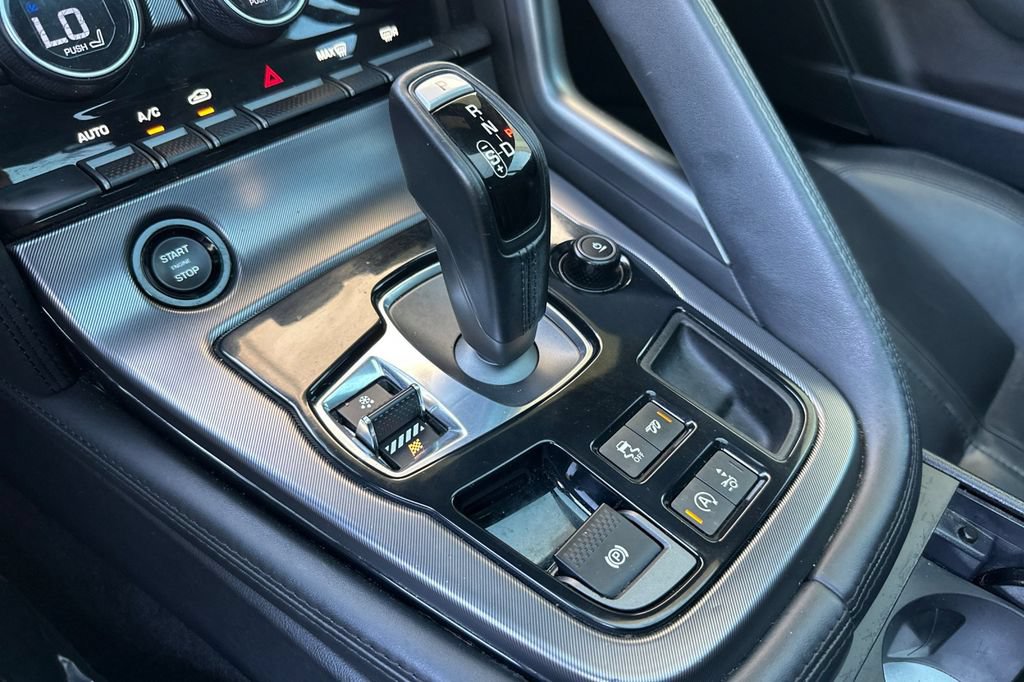 Used 2017 Jaguar F-TYPE R AWD/4WD image 20