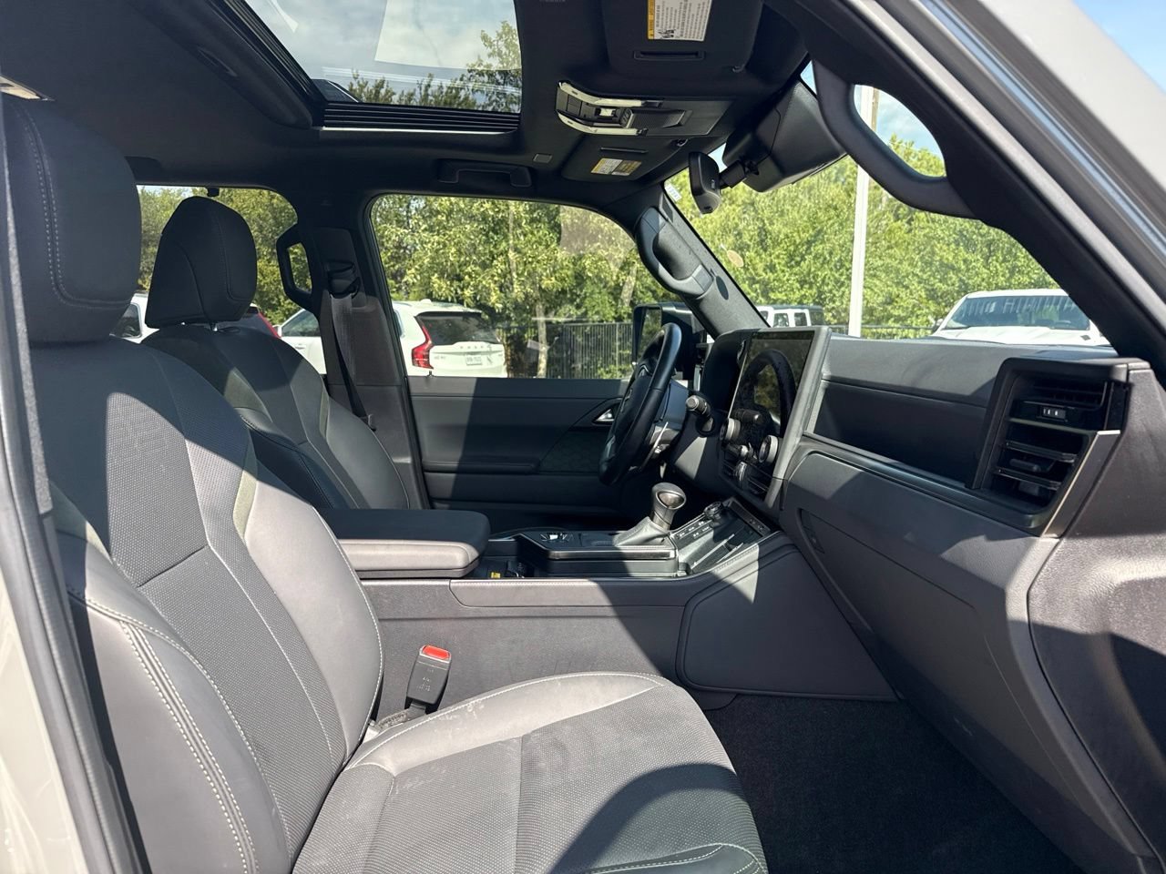 Used 2024 Lexus GX 550 AWD/4WD image 9