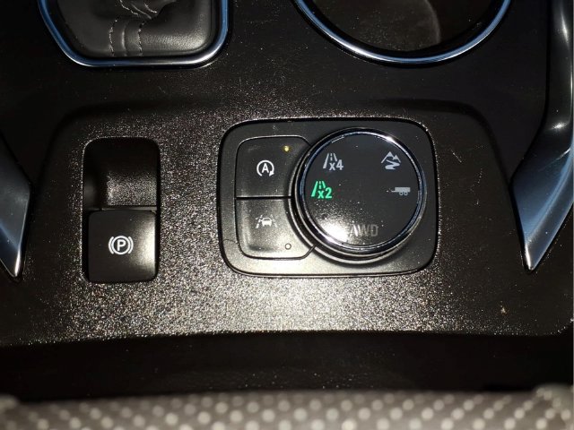 Used 2023 Chevrolet Traverse Premier AWD/4WD image 22