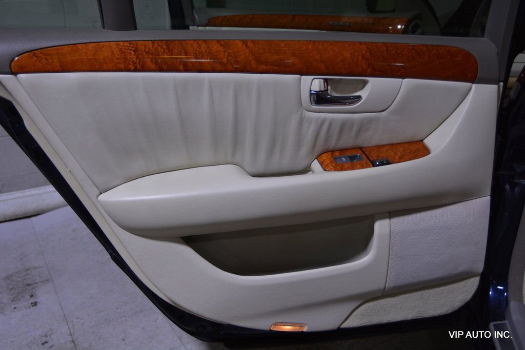 Used 2002 Lexus LS 430 image 9