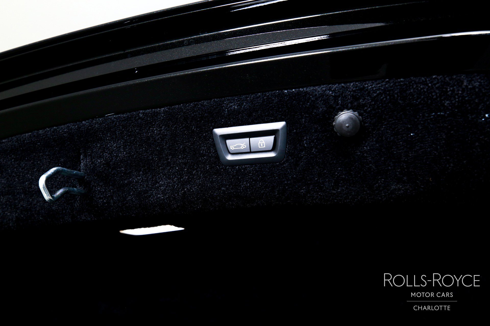 New 2025 Rolls-Royce Spectre Black Badge w/ Spectre Enhancement Package AWD/4WD image 22