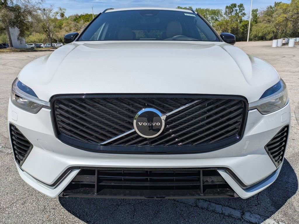 New 2026 Volvo XC60 T8 Core w/ Protection Package Premier image 9